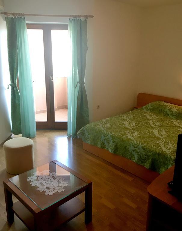 Apartman Frane Krk Town Luaran gambar